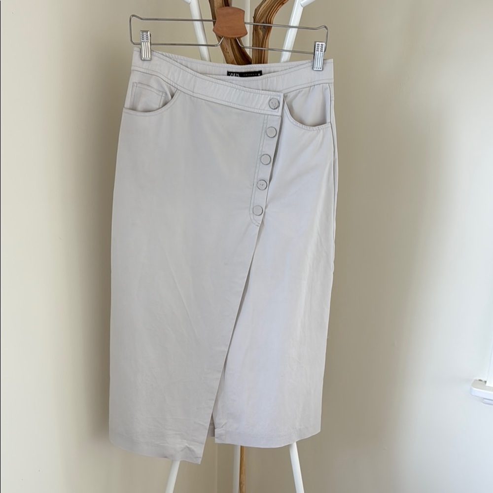 Casual Cream Button-Front Skirt